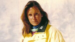 900 DAYS WITHOUT ANNABEL – 1. Sezon 3. Bölüm Izle