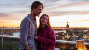 A NEARLY NORMAL FAMILY – 1. Sezon 1. Bölüm Izle