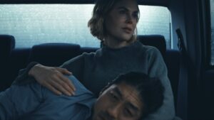 EXPATS – 1. Sezon 6. Bölüm Izle
