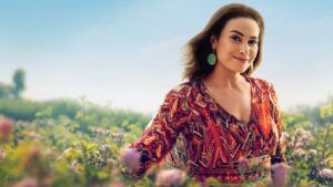 FINDING OLA – 2. Sezon 2. Bölüm Izle