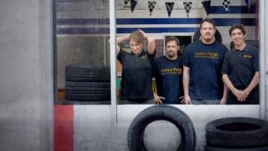 TIRES – 1. Sezon 6. Bölüm Izle